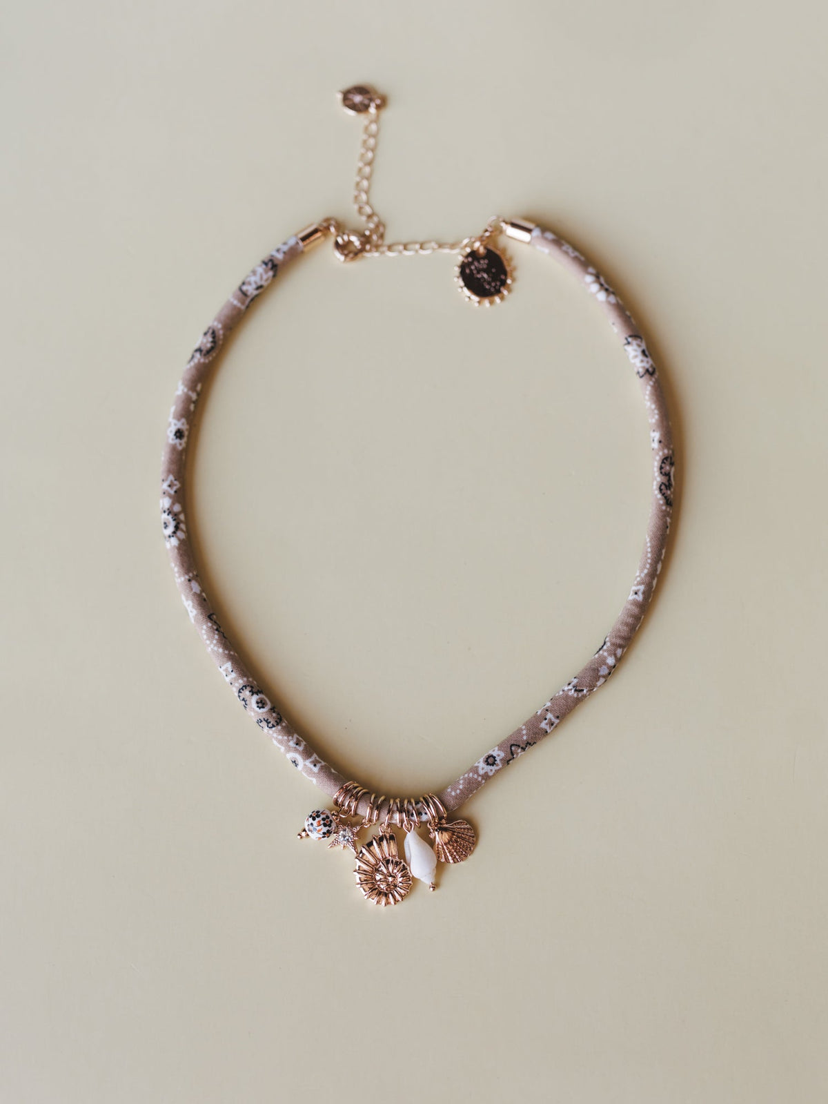 Ocean Gifts Necklace - Brown